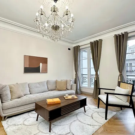 Premium By Gare Du Nord